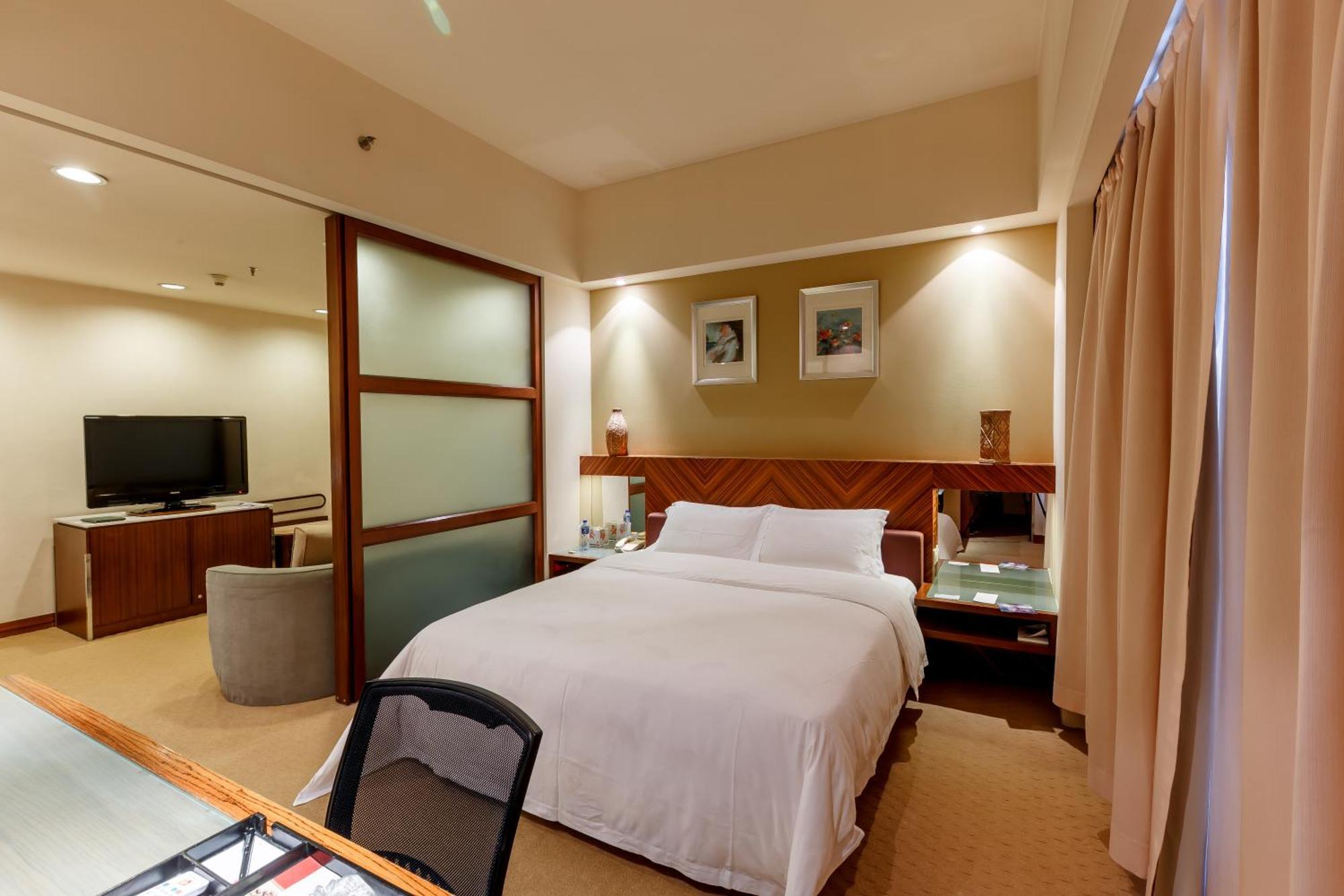 Parklane Hotel Changan Донгуан Екстериор снимка