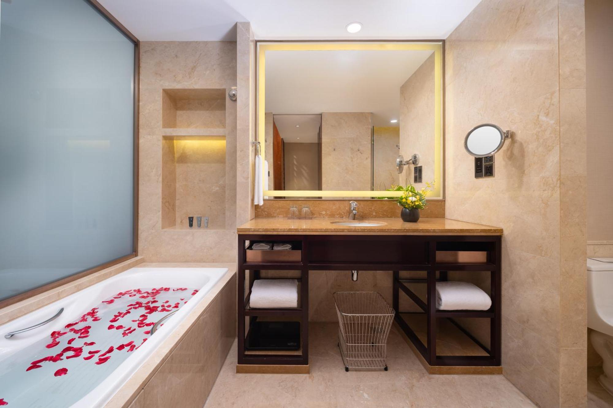 Parklane Hotel Changan Донгуан Екстериор снимка